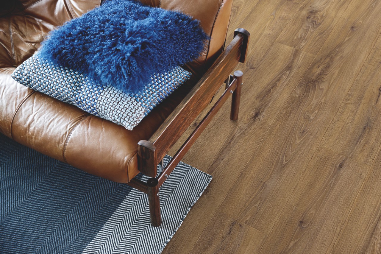 Ламинат Pergo Skara Pro Дуб Барнхаус L1251-04307 1380×190×9 фото в интерьере